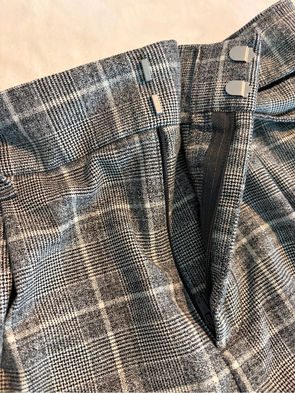 GAP Gray Plaid Cropped Tie-Waist Pants - Picture 6 of 13